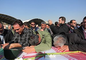 مراسم تشییع و خاکسپاری پیکر شهید مدافع وطن "داوود میرزایی" در چادگان برگزار می‌شود