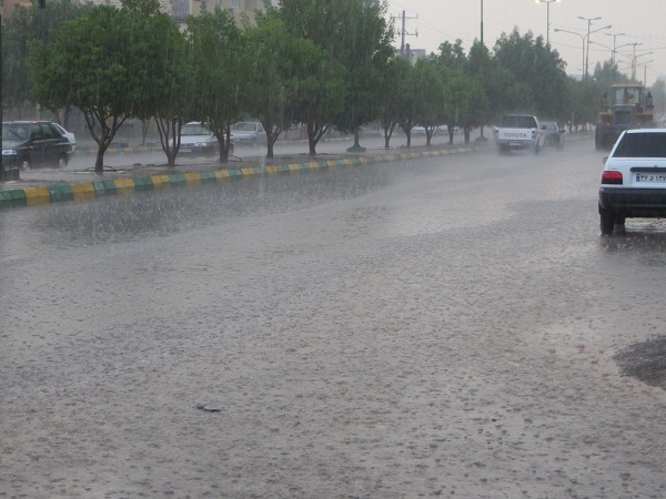 بارش باران شدت می‌گیرد