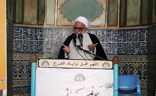 دشمنان ملت ایران‌ آرزوی جدایی ملت و مسئولان را باید به گور ببرند/دانشگاه فرزانگان سمنان فعال بماند