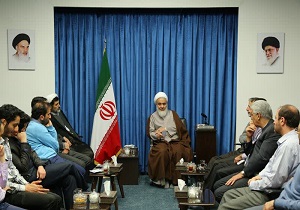 نگاه کاربردی به اقتصاد، بسیاری از مشکلات را حل می‌کند