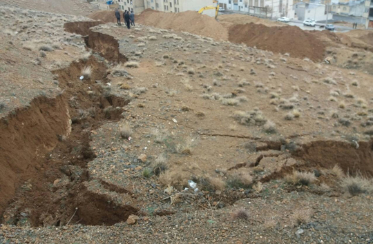 بارندگی باعث رانش زمین در شهرکرد شد
