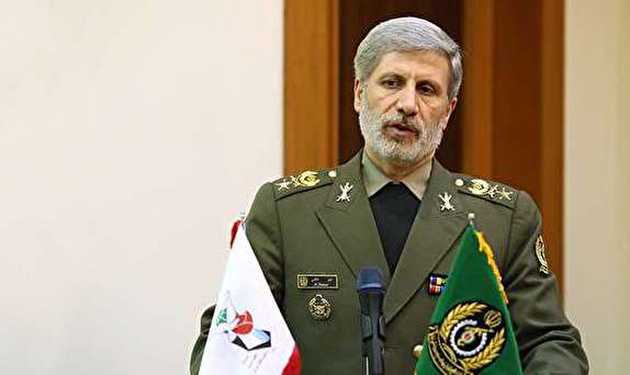 امیر حاتمی: زیردریایی&laquo;فاتح&raquo; پیشرفته&zwnj;ترین سامانه هدایت موشک و اژدر را دارد