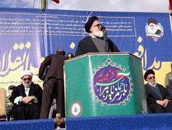 ماجرای توقیف خودروی فرزند سردار رحیمی  و انتقال آن به پارکینگ + فیلم