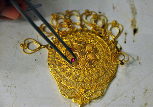 برگزاری مسابقات آزاد مهارت طلا سازی در شیراز