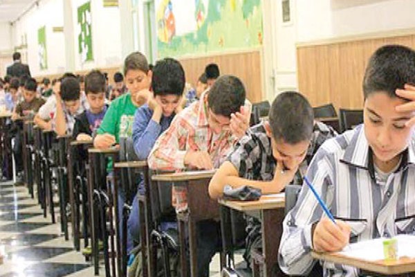 باید به سمت تربیت آدم خردمند برویم/  آزمون ورودی مدارس غیردولتی آسیب به مدارس دولتی است