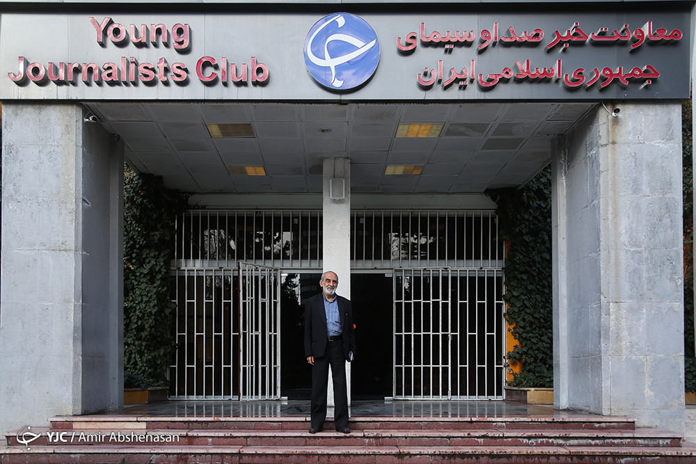 شریعتمداری: یک موی آقای ظریف را با همه تیم&zwnj;های مذاکره کننده ۱+۵ عوض نمی&zwnj;کنیم/&nbsp;اسبِ زین شده را دادیم اما افسار پاره را تحویل گرفتیم/سوال ما از آقایان این است که فنح الفتوح برجام چه شد؟/ چرایی وجود دستگاه آی مک در روزنامه کیهان