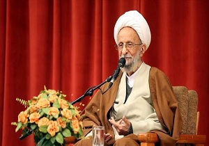 خامه قلم عالمان دینی برتر از خون شهدا است/نباید خود را برتر از دیگران بدانیم