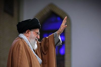 رهبر انقلاب: تشکر من از مردم بابت &laquo;۲۲ بهمن&raquo; خیلی کم&zwnj;تر از حق آنان است + فیلم