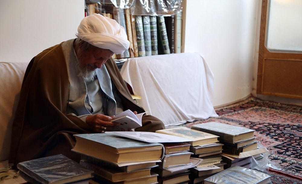 مرحوم آیتالله محمد مومن که بود؟ مرحوم آیتالله محمد مومن که بود؟