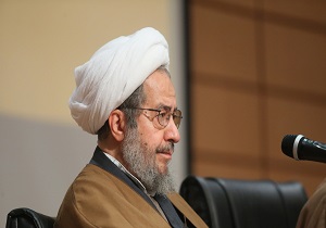 بانوان طلبه انحرافات جریان های عرفان منش را برای مردم روشنگری کنند/برخی افراد عفاف وحجاب را تخریب می کنند
