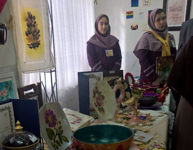 بازارچه ای شامه نواز با دست پخت دانش آموزان اراکی