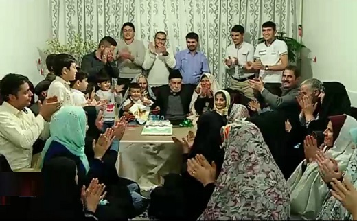 جشن تولد پدر بزرگ ۱۱۰ ساله اراکی