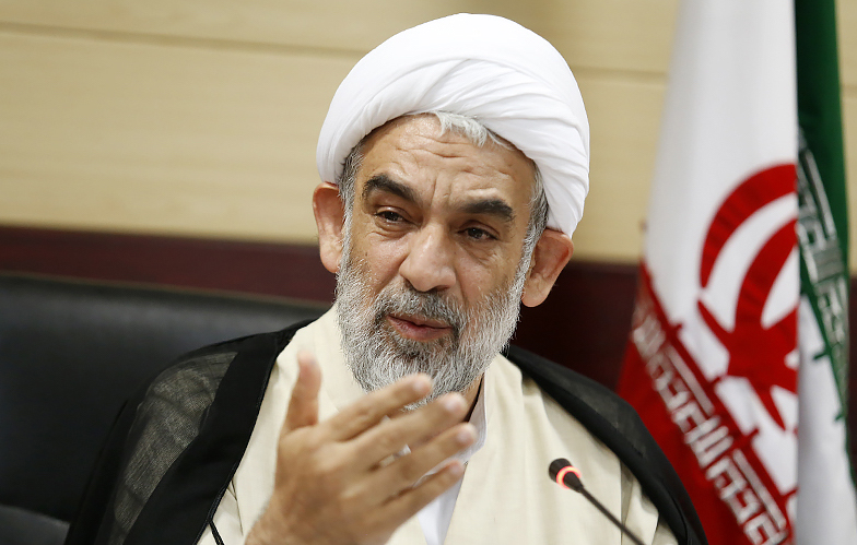 آینده انقلاب اسلامی ایران بار سنگینی بر عهده جوانان به ویژه دهه هفتادی&zwnj;هاست