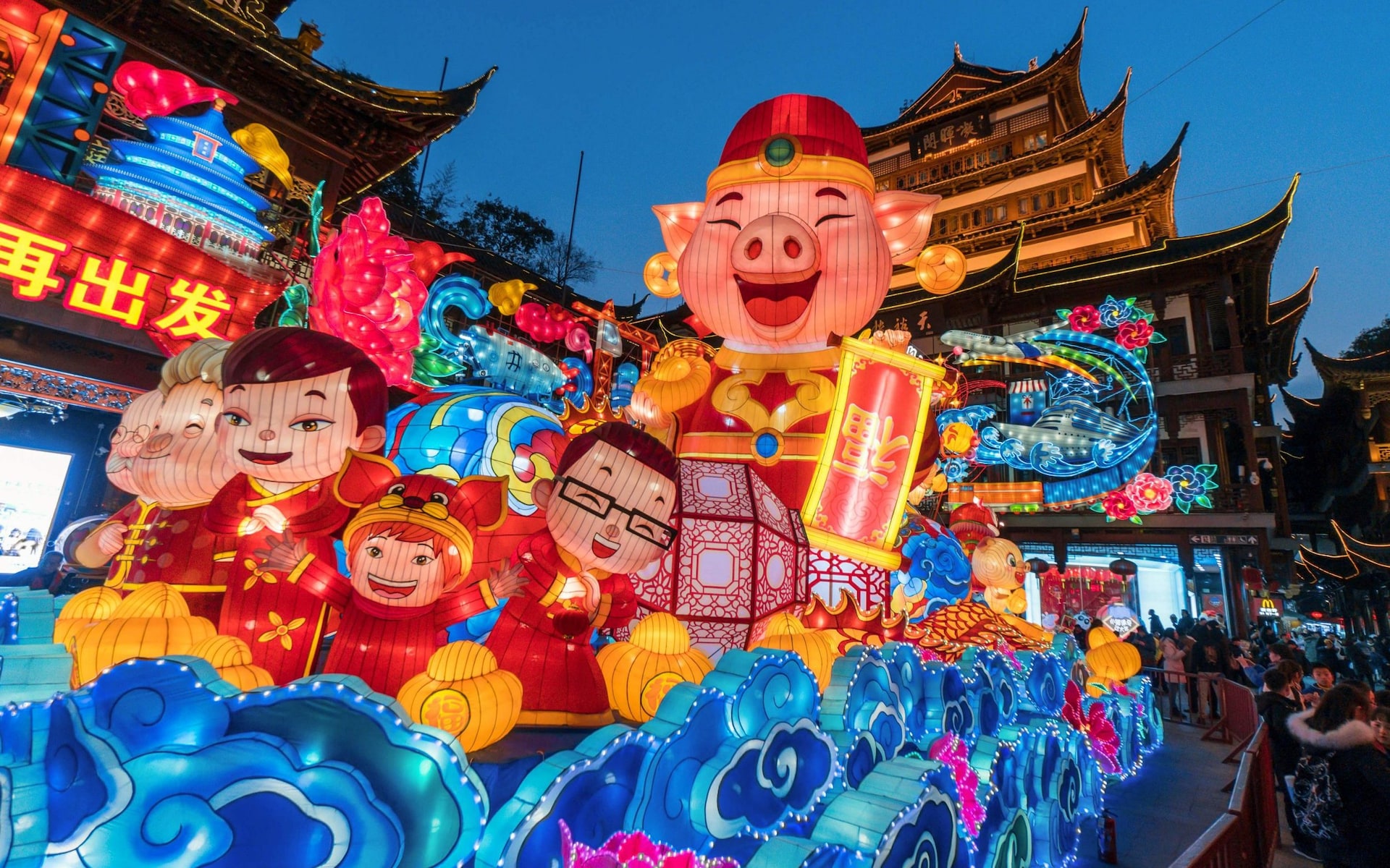 تصاویر روز: از کشف &laquo;موی ترامپ&raquo; در سواحل استرالیا تا بارش برف در نقاط مختلف جهان
