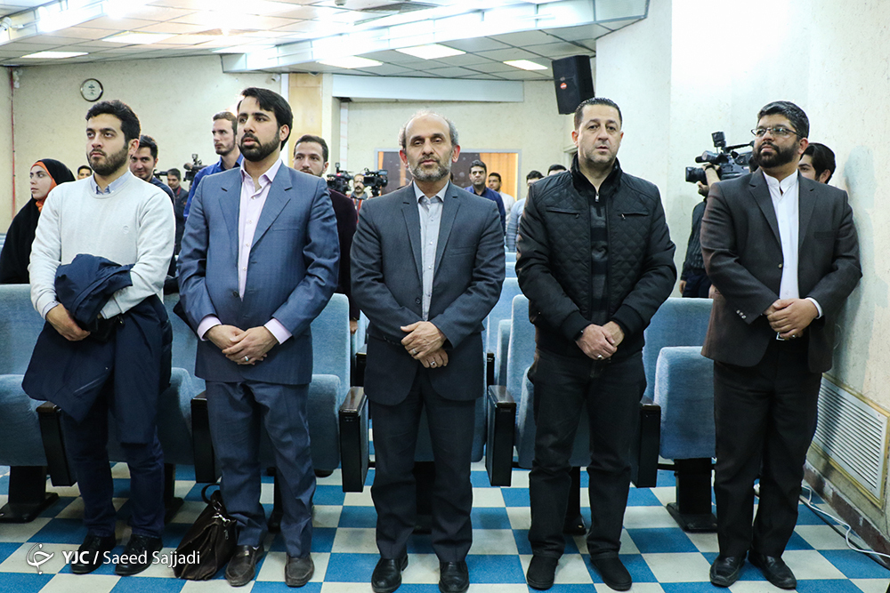 حاشیه نگاری