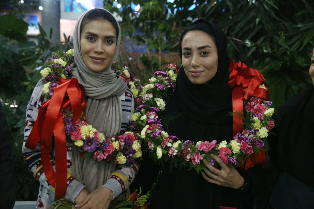 گلاره ناظمی و زری فتحی وارد تهران شدند + تصاویر