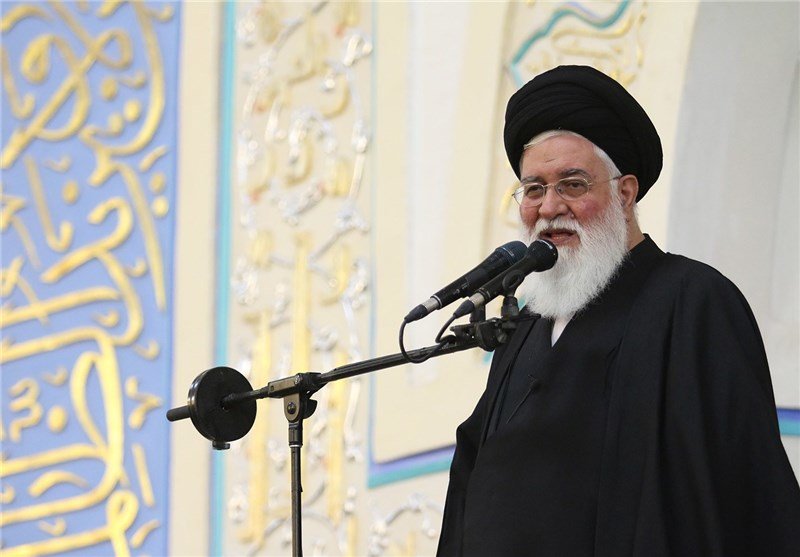 سوءمدیریت مسئولان ما را مستاصل می&zwnj;کند/شهید دادیم که منکر شرعی در مملکت آزاد باشد؟/فضای مجازی فریاد همه را درآورده است
