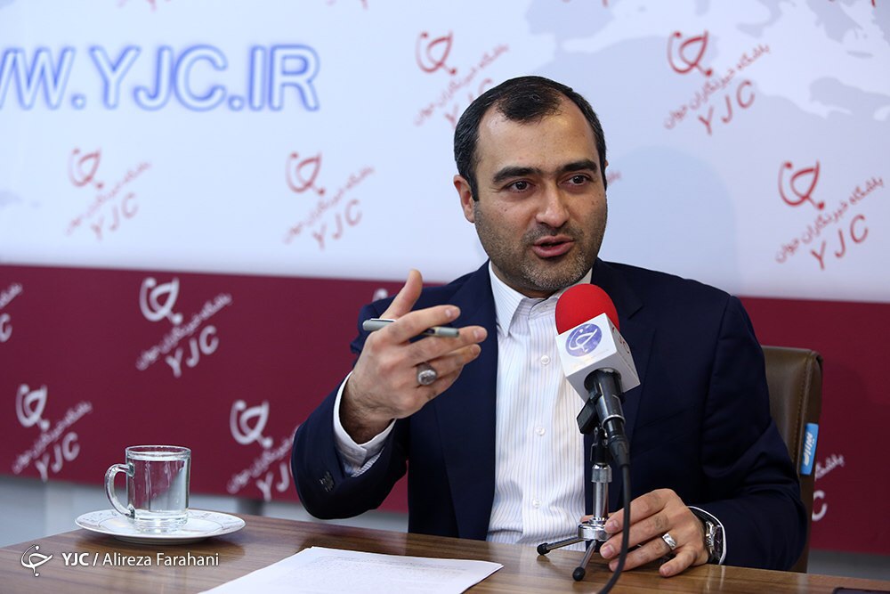 کار در هاروارد و کمبریج را رها کردند و به کشور بازگشتند/ مهاجرت معکوس هزار فارغ&zwnj;التحصیل از صد دانشگاه برتر جهان به داخل / رسانه&zwnj;های خارجی انگشت به دهان در برابر بازگشت جوانان ایرانی به کشور ماندند/ متخصصان توانمند ایرانی در حال بازگشت به کشور خود