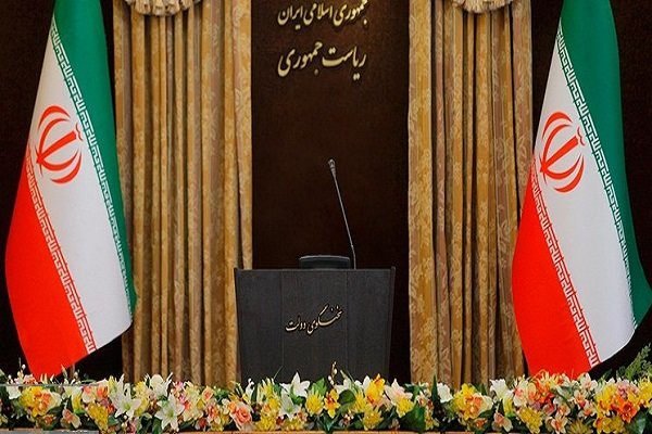 ۱۷۹ روز از دولت، بدون &laquo;سخنگو&raquo; / فرار از پاسخگویی به افکار عمومی