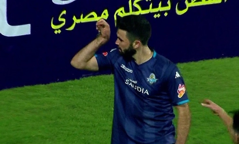 حریف استقلال برای جذب مهاجم دست به کار شد