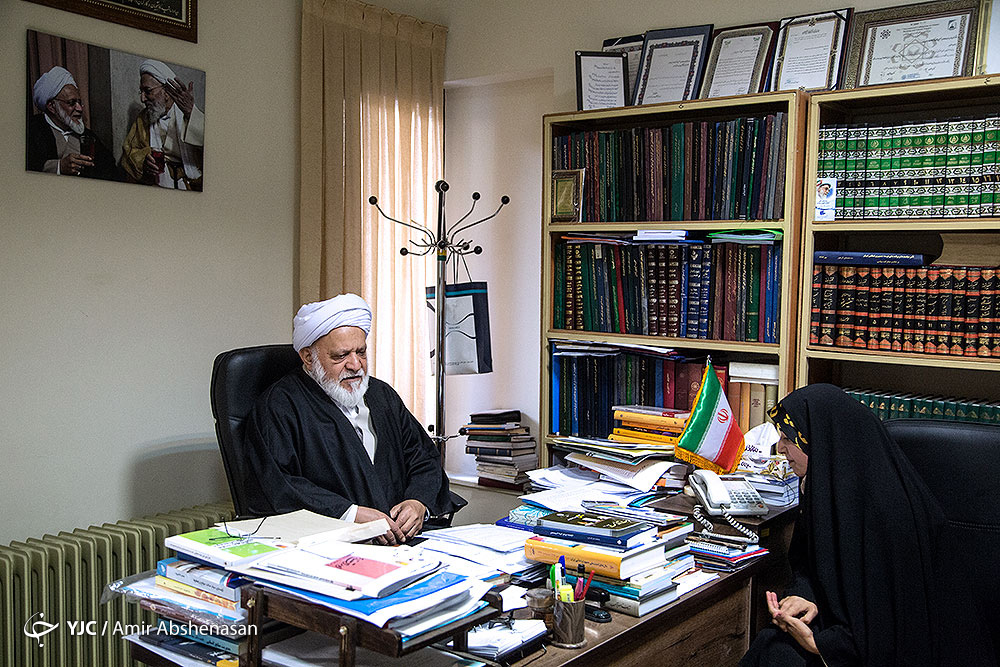 برخی مدیران از ستون پنجم دشمن هم بدترند/ از واعظی بپرسید چرا روحانی به مجمع تشخیص نمی&zwnj;آید/ دغدغه دولت &laquo;خاکِ زیر پای گربه&raquo; است!