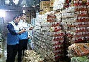 کشف سه تن مواد غذایی فاسد در بروجرد