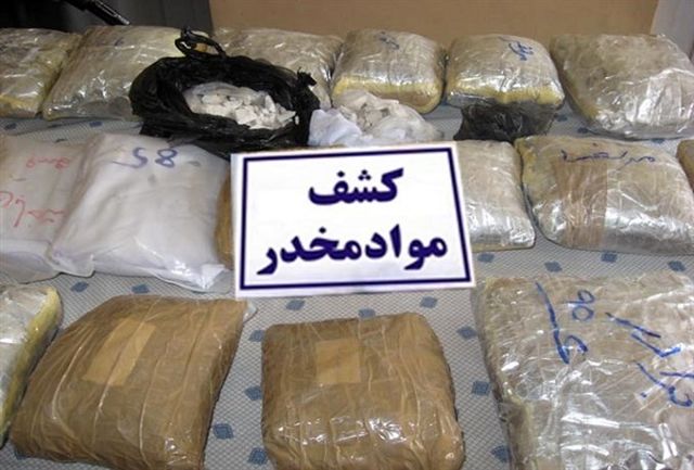 کشف ۵ کیلوگرم ماده مخدر شیشه از مسافر اتوبوس