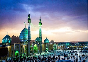 قم محور گردشگری مذهبی در کشور است