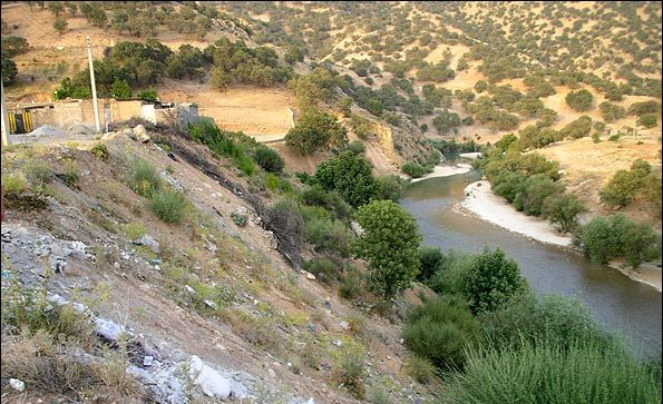 ورود فاضلاب بیمارستان یاسوج به رودخانه بشار/ فاجعه زیست محیطی در انتظار مادرکارون