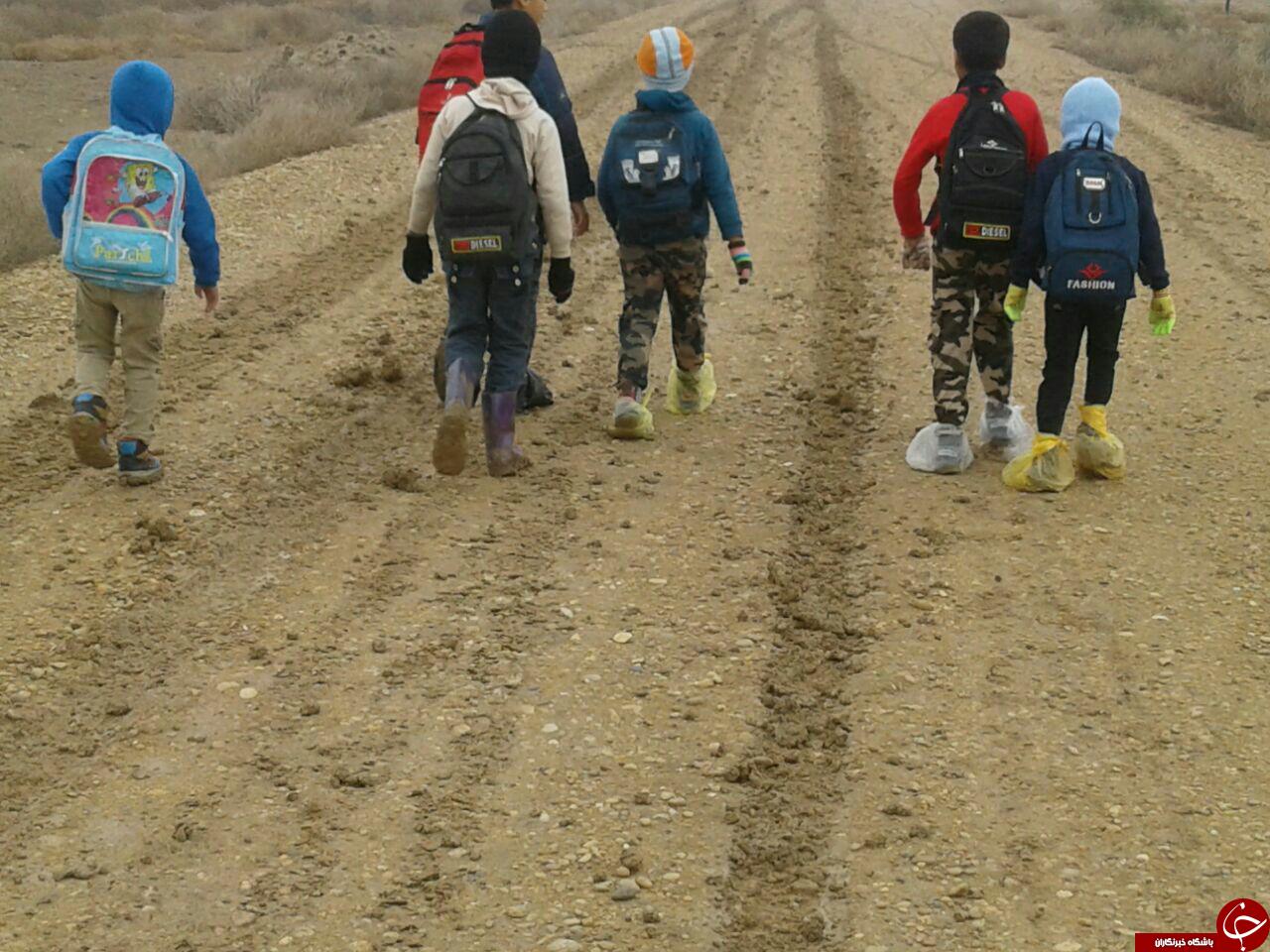 تردد سخت دانش&zwnj;آموزان از خیابان&zwnj;های گِل&zwnj;آلود 