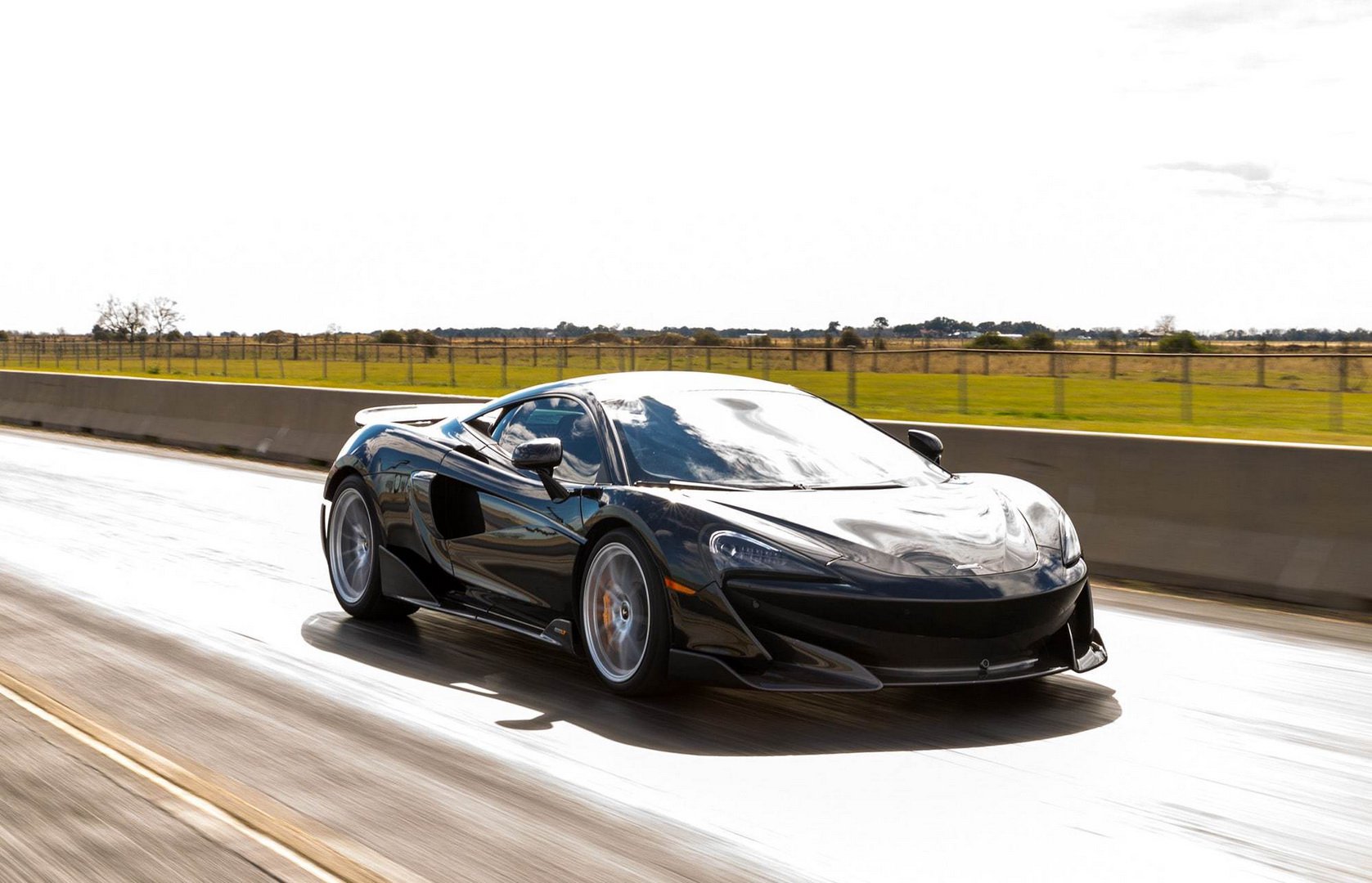 مکلارن 600LT با تیونینگ شرکت هنسی +تصاویر