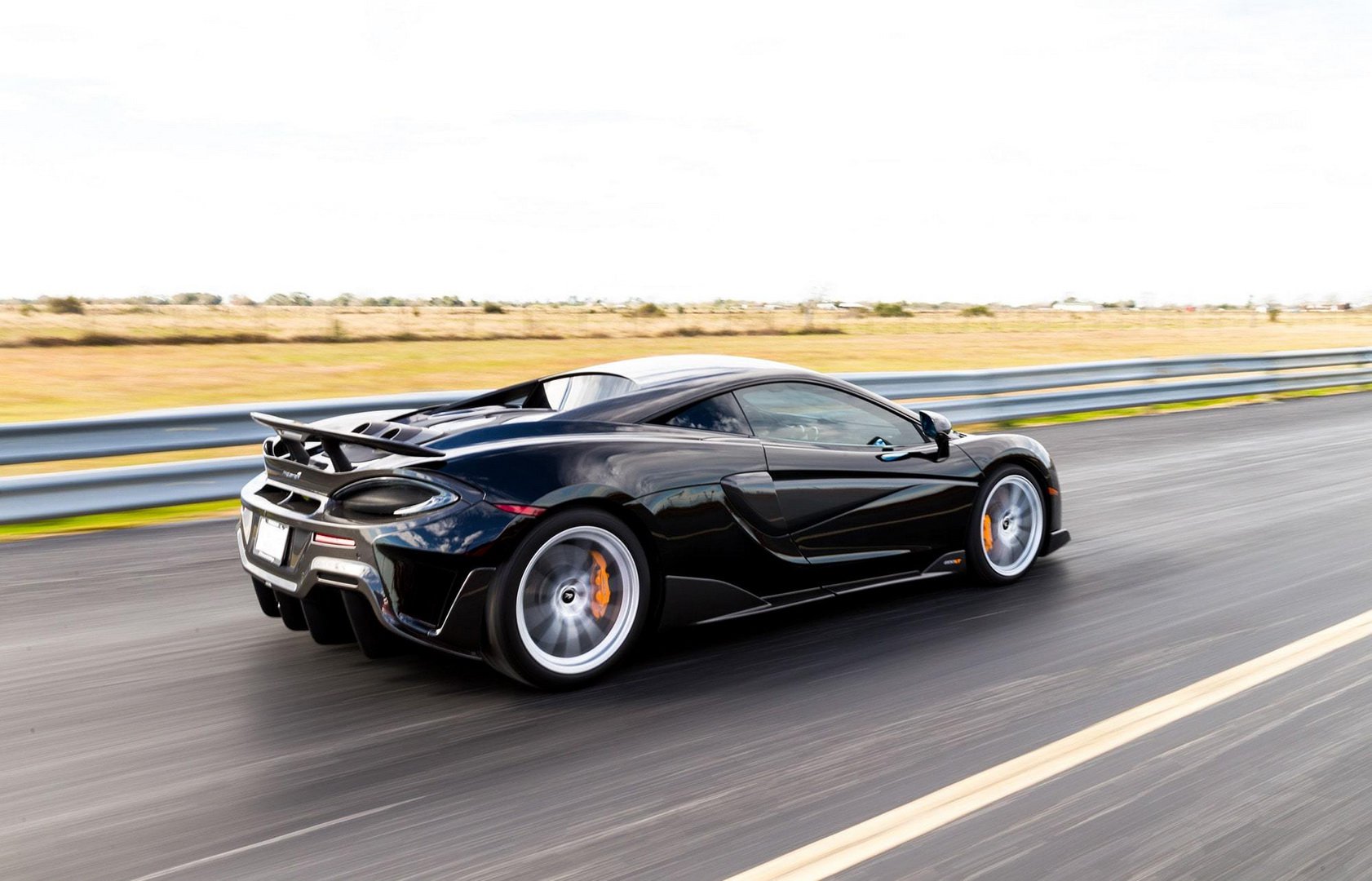 مکلارن 600LT با تیونینگ شرکت هنسی +تصاویر