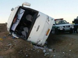 واژگونی اتوبوس مسافربری با ۱۶ مصدوم