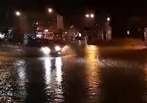 آبگرفتگی شدید خیابان‌ها در سرپل ذهاب + فیلم