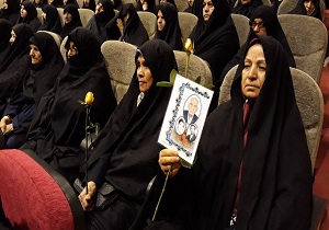 تجلیل از مقام شامخ و ارزشمند زنان حماسه&zwnj;آفرین