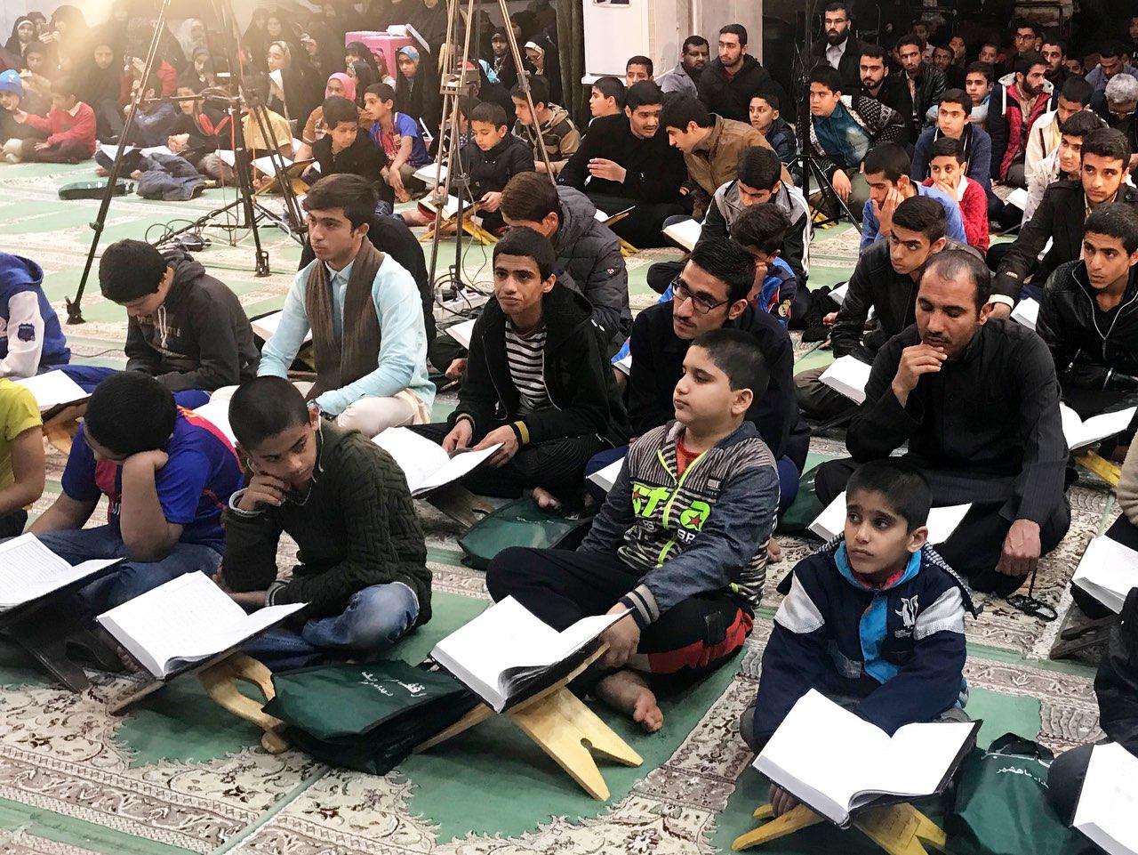 حضور کاروان قرآنی انقلاب در گلزار شهدای شهر بوشهر+تصاویر