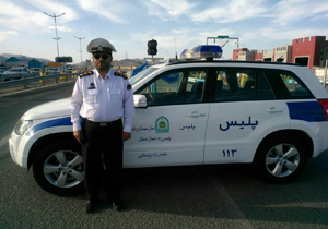 طوفان شن موجب کندی تردد خودرو‌ها در محور‌های مواصلاتی منتهی به بم شد