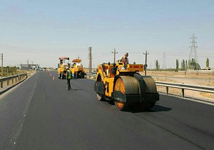 ۱۰۰ کیلومتر از جاده‌های استان لکه‌گیری و روکش می‌شود