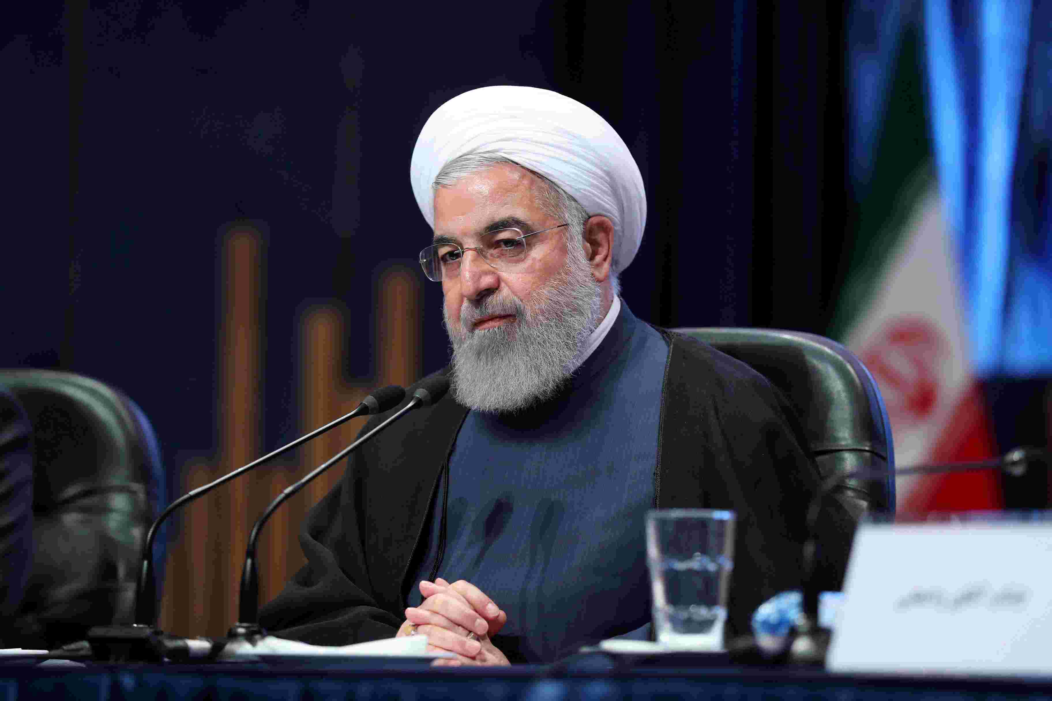 پیامک&zwnj;های آزاردهنده&zwnj;ای که رئیس&zwnj;جمهور را کلافه کرد!
