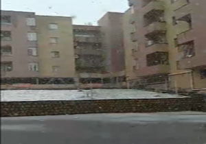 بارش اولین برف زمستانی در خرم‌آباد + فیلم