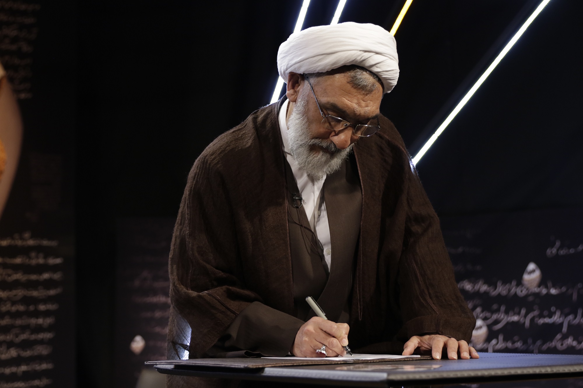 شاید نامزد انتخابات ریاست جمهوری شوم/ ماجرای دو ملاقات رسمی با صدام/ انتشار فایل صوتی جلسه ما با منتظری، خیانت به کشور بود/