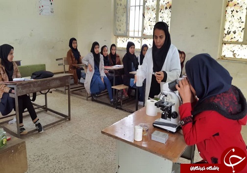 استقرار آزمایشگاه سیار پژوهش سرای فارابی در روستای دب حردان