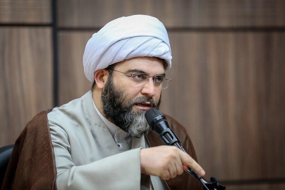 نباید با بیانیه گام دوم برخورد شعاری شود