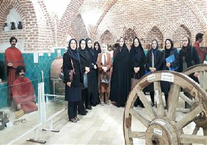 بازدید بانوان رابط ادارات شهرستان از موزه مردم شناسی مهاباد