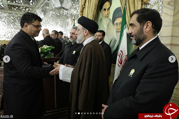 گزارش تصویری اعطای احکام جمعی از خدام بارگاه منور رضوی توسط تولیت آستان قدس رضوی