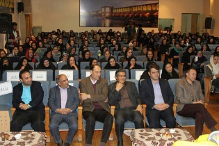 آموزش ۲۵۰۰ نفر از بانوان راننده تاکسی اصفهان