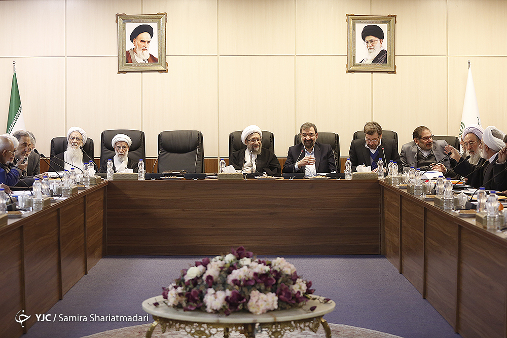 دولتی&zwnj;ها برای FATF یک &laquo;جان کری&raquo; کم دارند! / همه فشارهایی که &laquo;مجمع تشخیص مصلحت نظام&raquo; تحمل کرد