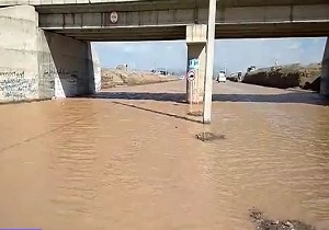 آبگرفتگی در یکی از خیابان‌های زاهدان + فیلم