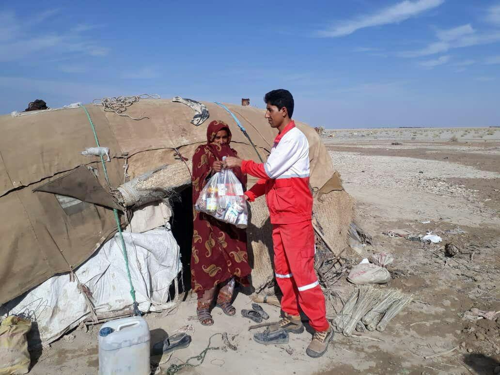 توزیع اقلام زیستی به خانوار&zwnj;های سیل زده استان ادامه دارد
