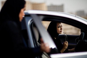 سیاست عربستان سعودی بر علیه زنان با اقدام گوگل و اپل مواجه شد